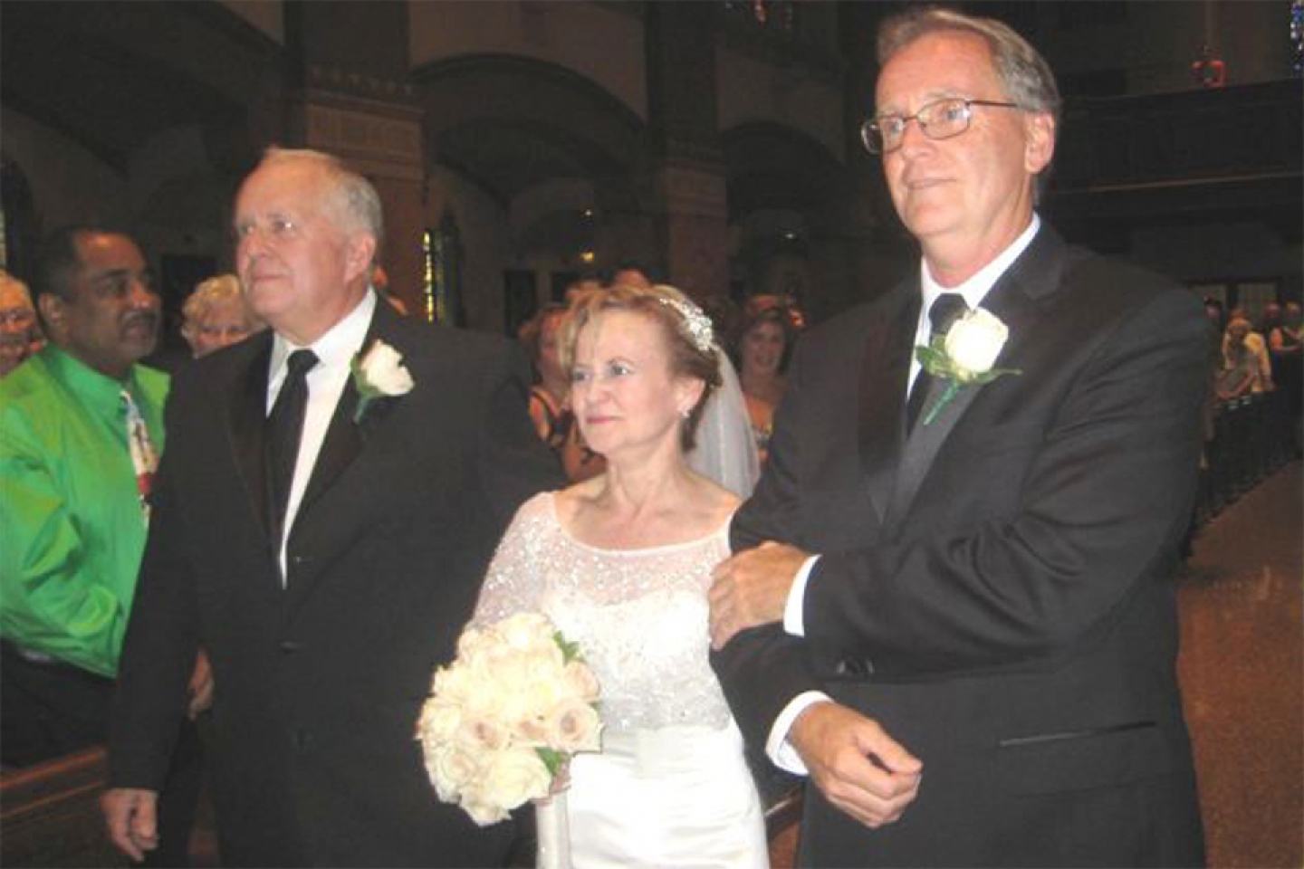 Wedding photo of Weill Cornell Medicine patient Dorothy Shelley, who walked down the aisle with her brother, 30 years after he donated a kidney to save her life.