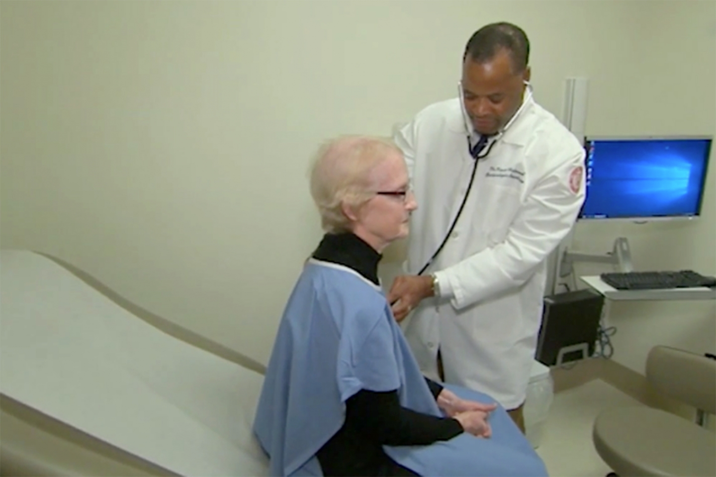 Dr. Kevin Holcomb with patient Ronda Kotelchuck