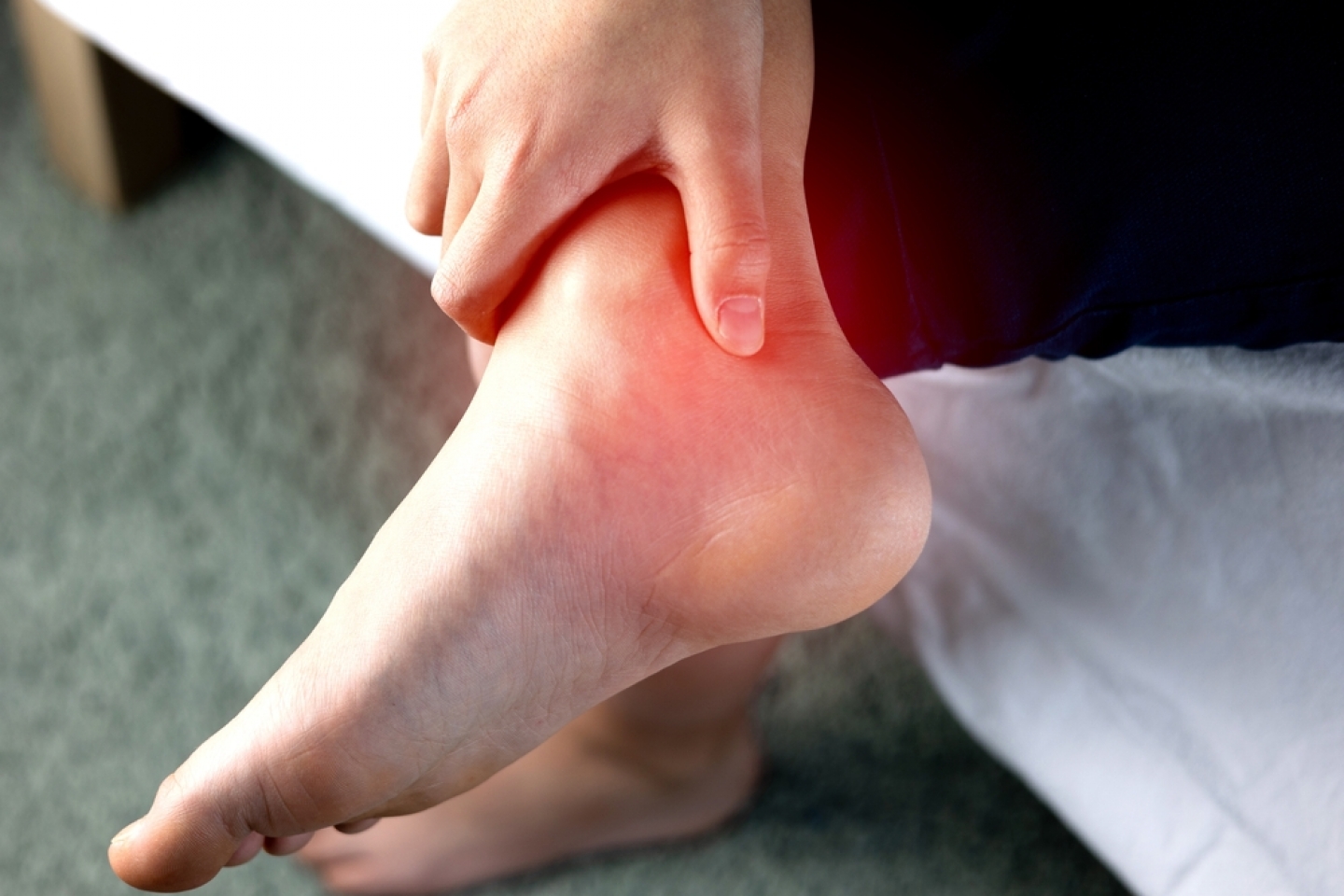 Swollen achilles tendon on sale treatment