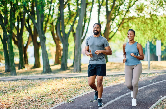 2 people jogging