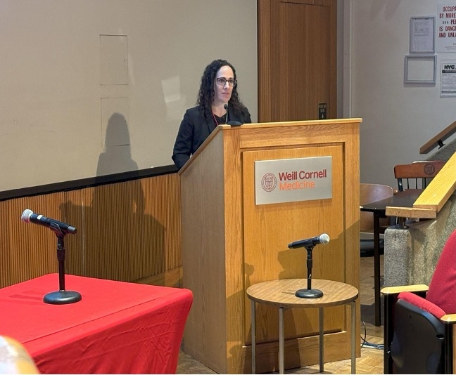Dr. Danielle Brandman speaks at CCGI.