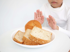 kid saying no to bread