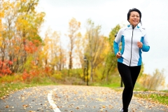 woman running in the fall 